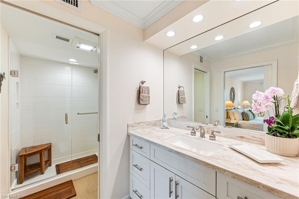 3500 Gulf Shore BLVD N # 509