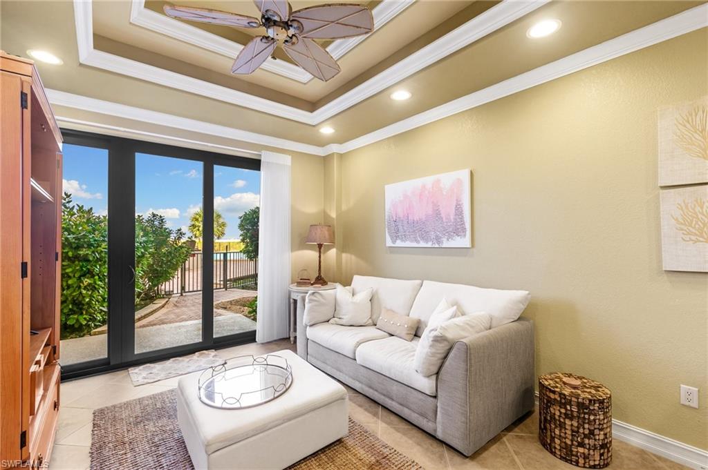 180 Seaview CT # 105