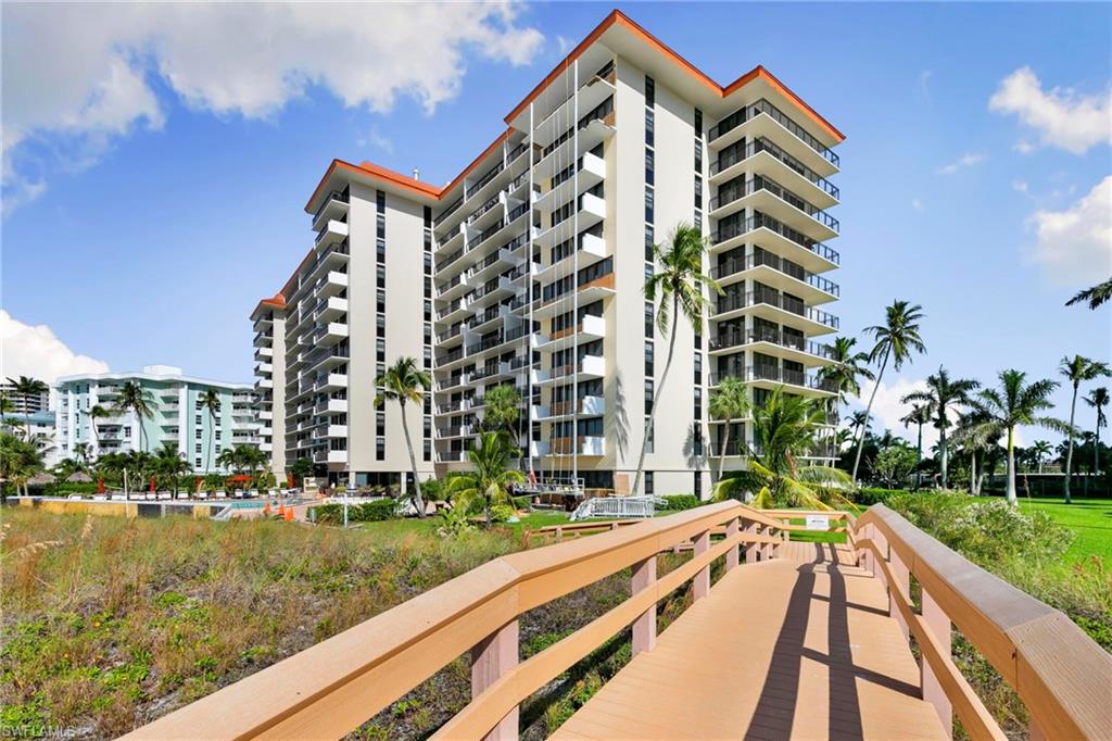 180 Seaview CT # 105