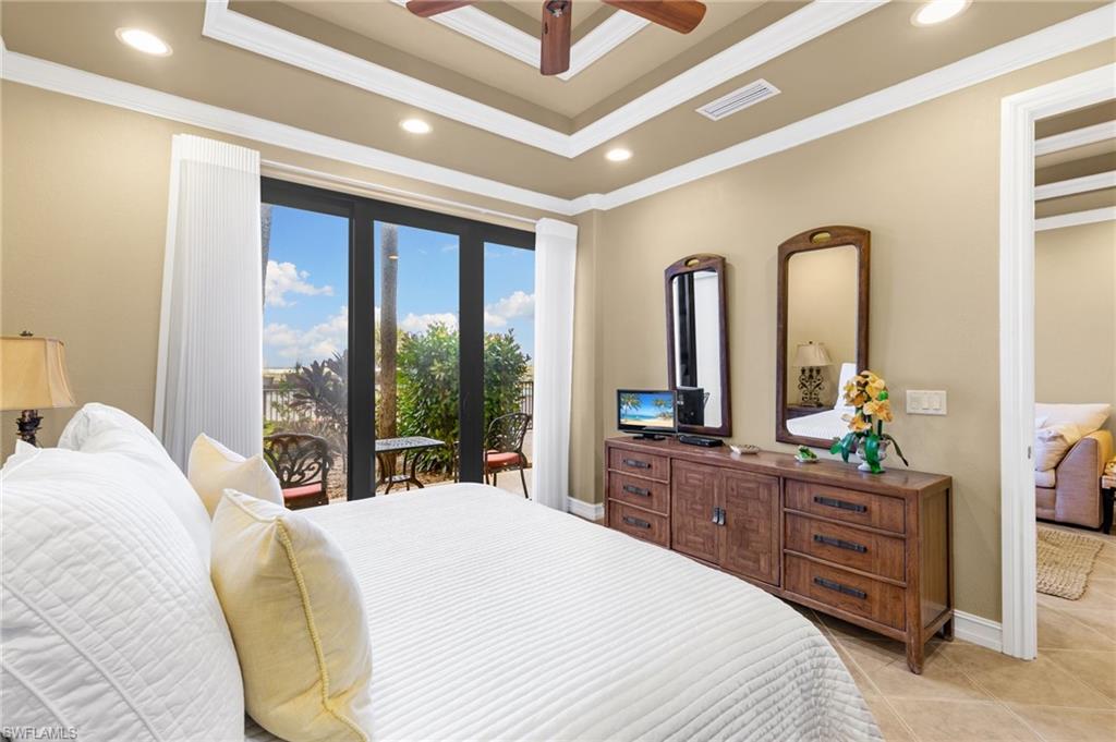 180 Seaview CT # 105