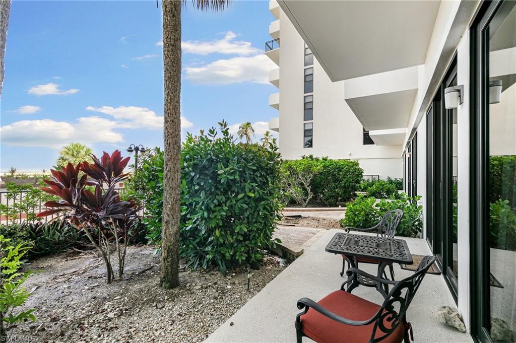 180 Seaview CT # 105