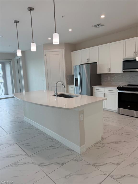 251 Indies Dr E # 201