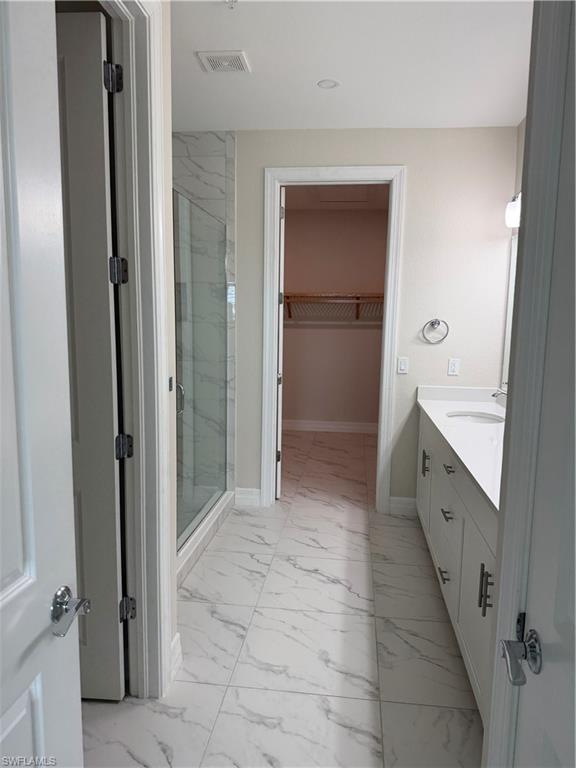 251 Indies Dr E # 201