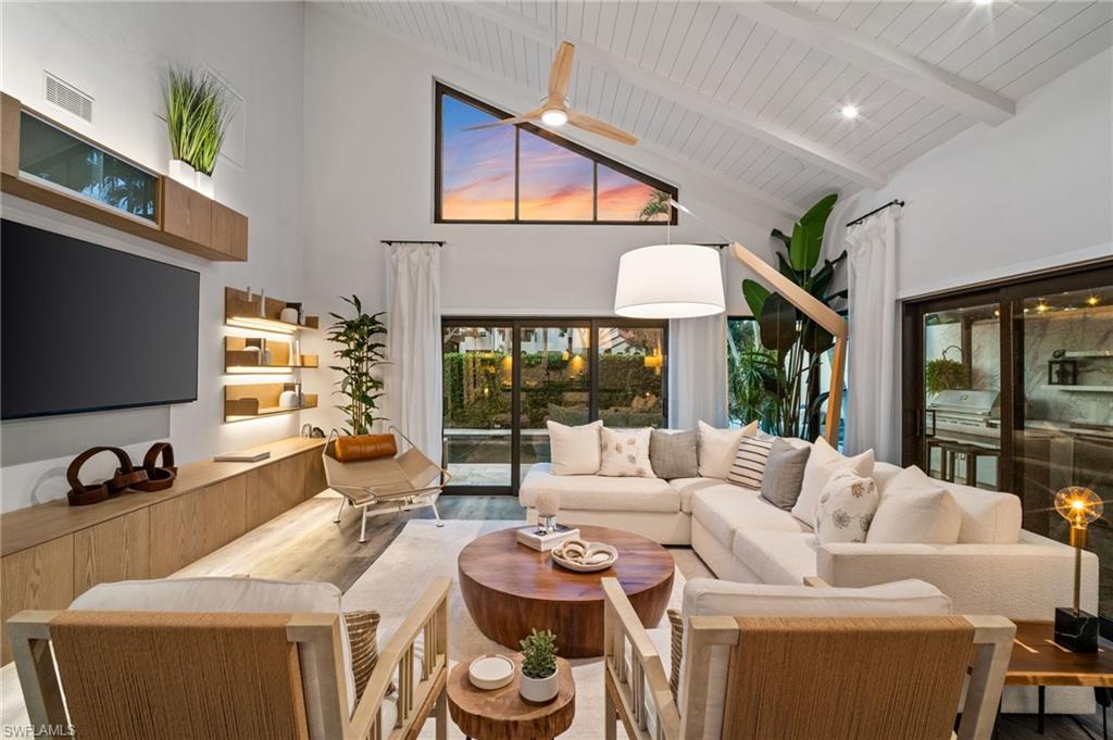 504 Tierra Mar LN E # 2