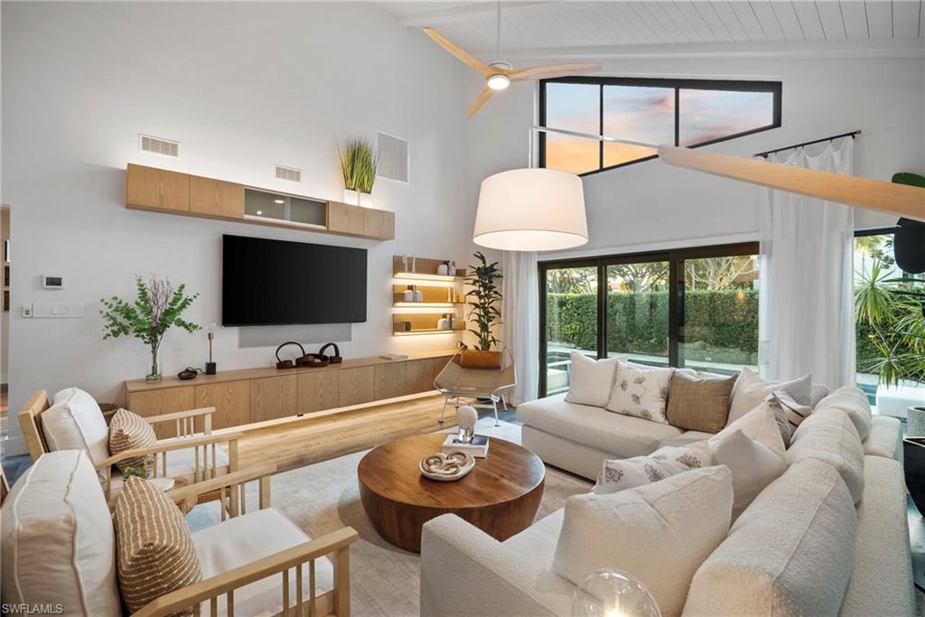 504 Tierra Mar LN E # 2