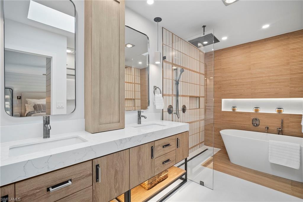 504 Tierra Mar LN E # 2