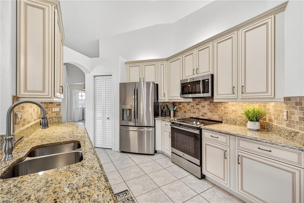 6845 Sterling Greens DR # 202