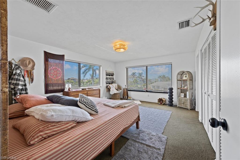 10602 Vanderbilt DR