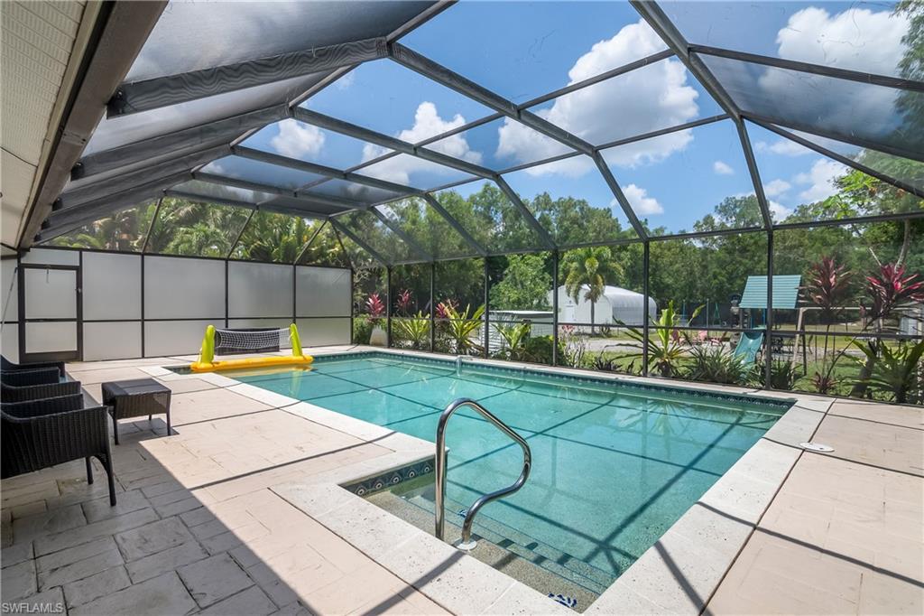 4975 Hickory Wood DR