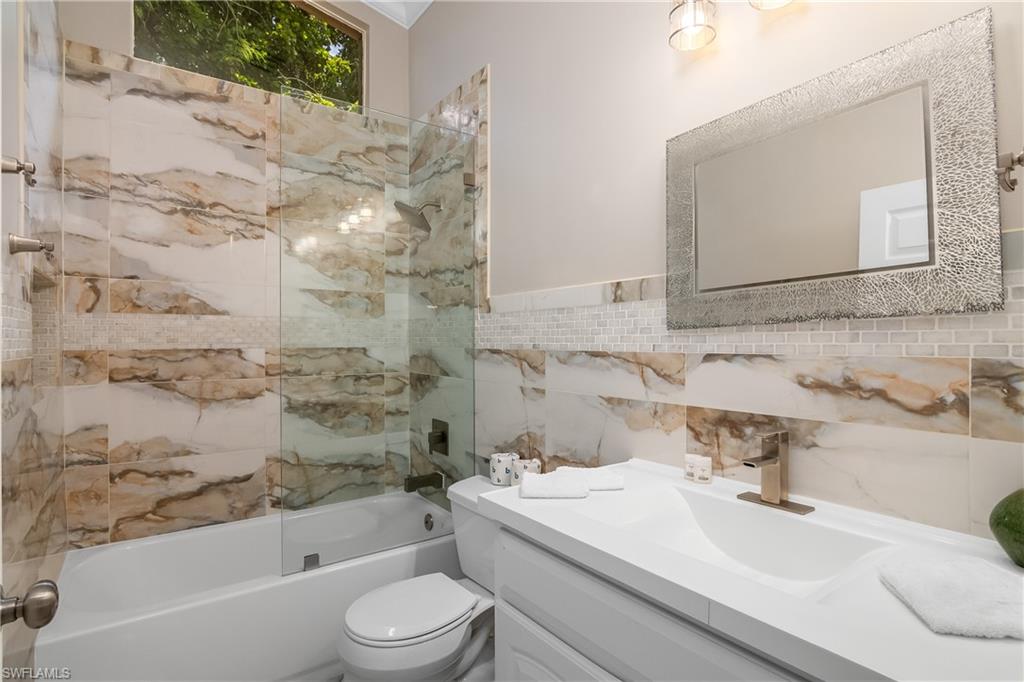 4975 Hickory Wood DR