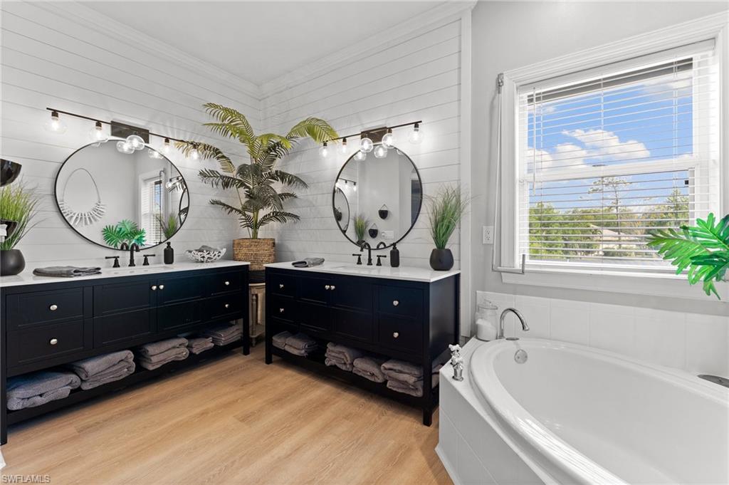 13711 Hickory Run LN