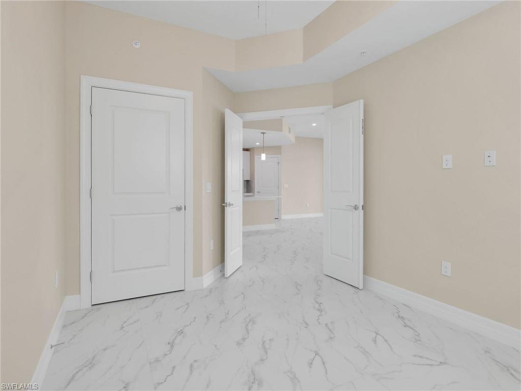 257 Indies Dr E # 102