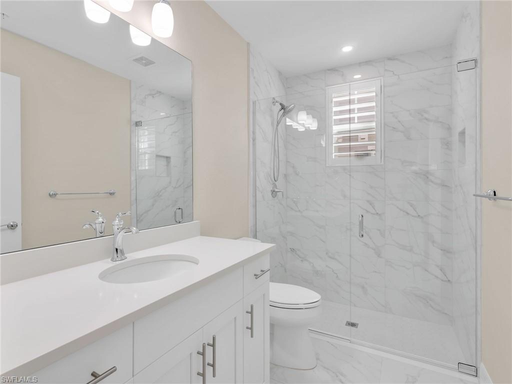 257 Indies Dr E # 102