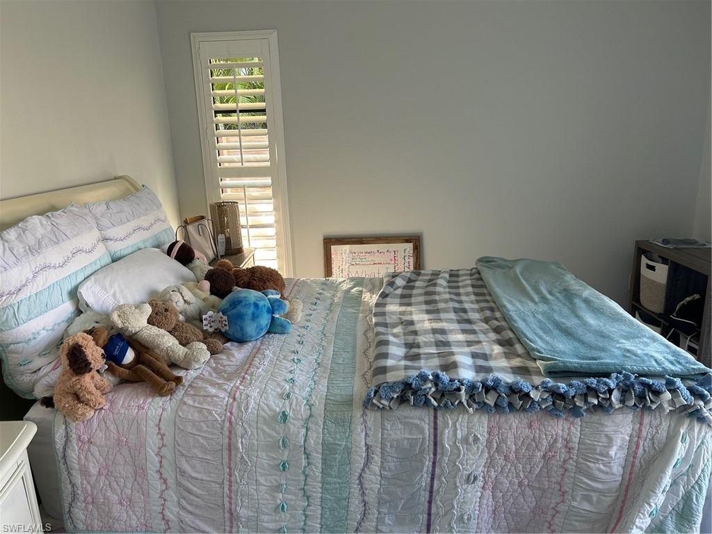 1982 Sheffield AVE, MARCO ISLAND