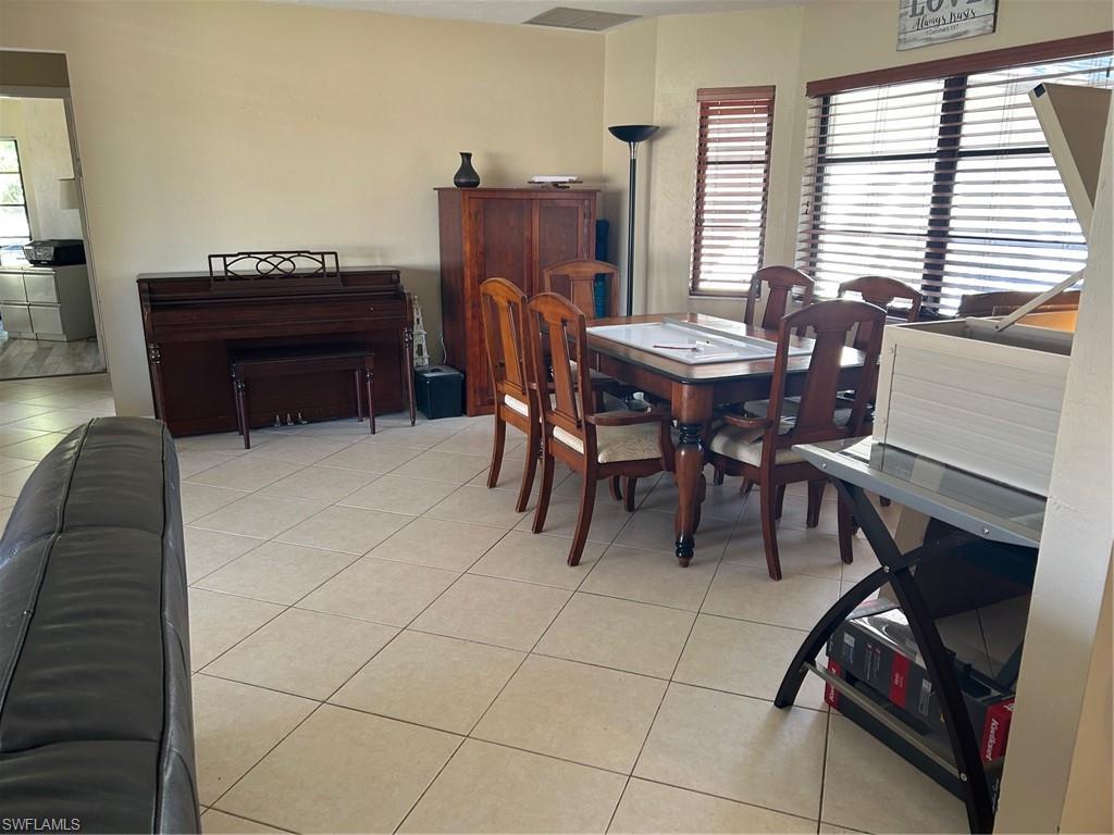 1982 Sheffield AVE, MARCO ISLAND