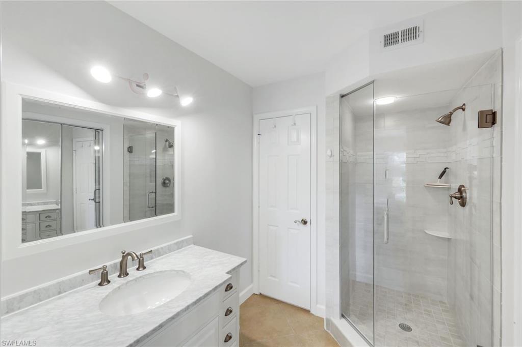 2462 Hidden Lake DR # 201