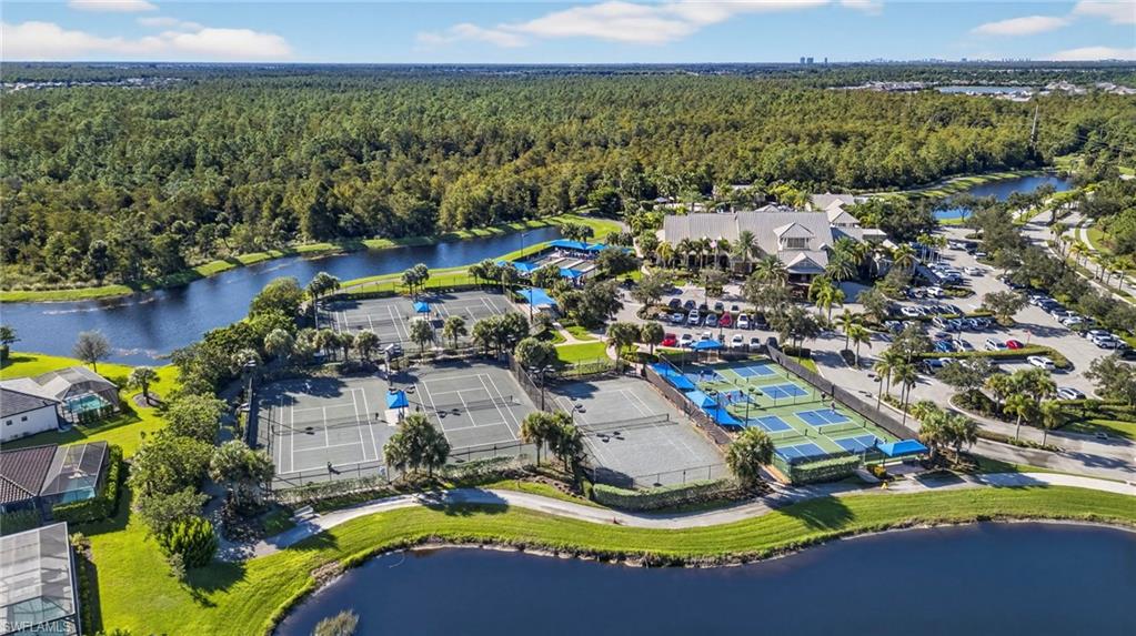 7057 Live Oak DR, NAPLES