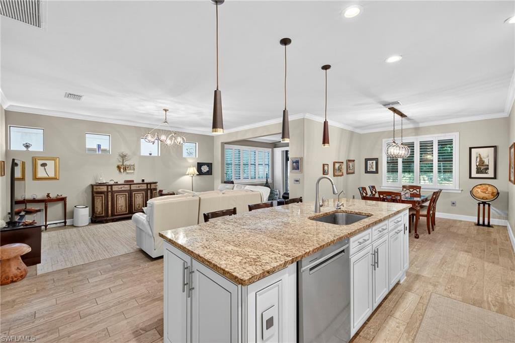 7057 Live Oak DR, NAPLES