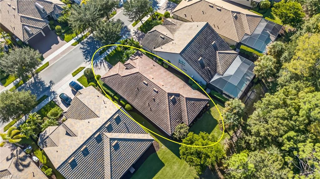 7057 Live Oak DR, NAPLES