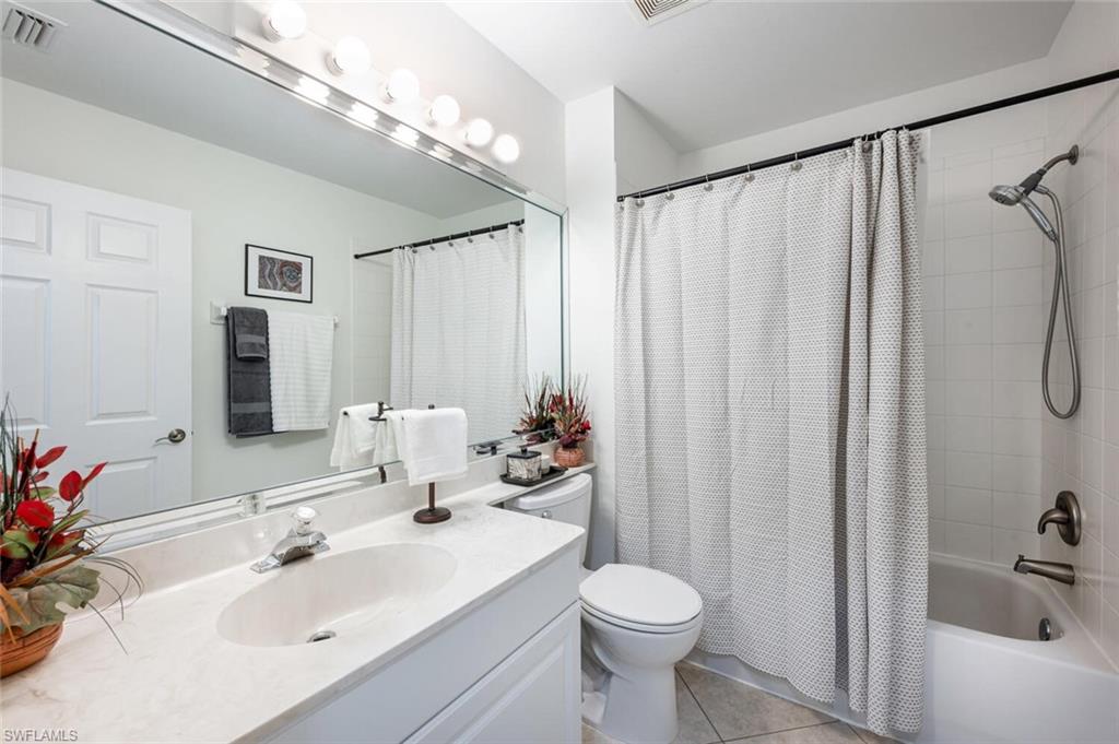 5908 Three Iron DR # 2204, NAPLES Unit: 2204