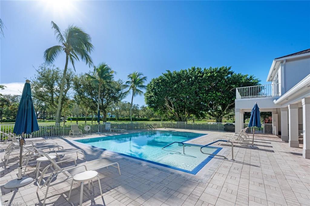 5908 Three Iron DR # 2204, NAPLES Unit: 2204