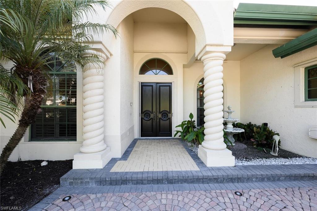 3022 Gainesborough CT, NAPLES