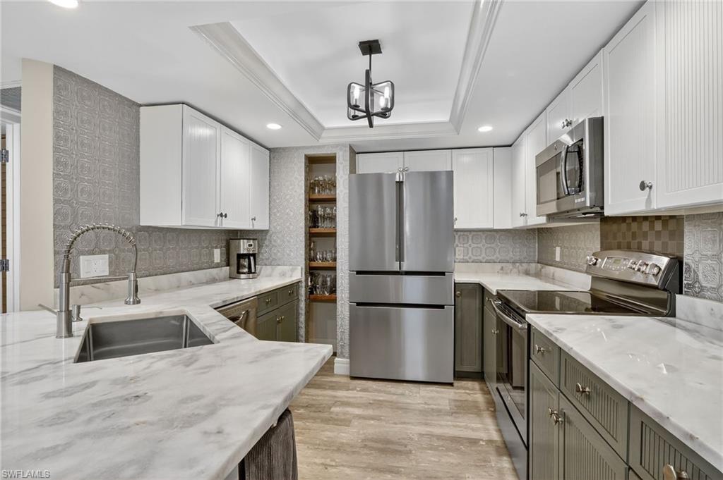 636 Wiggins Bay DR # A14