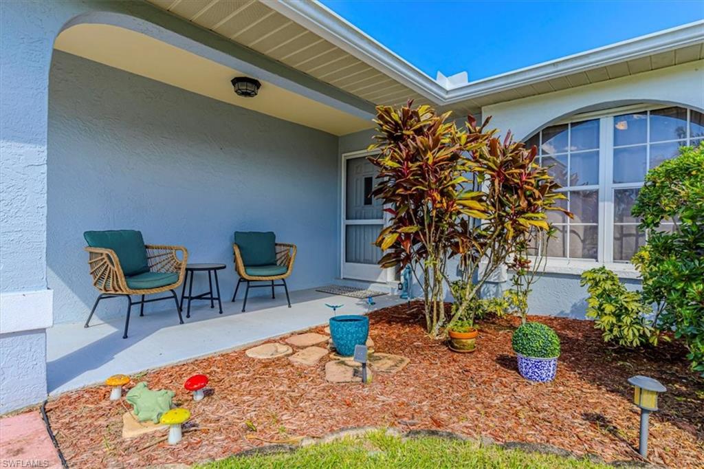 124 Versailles CIR, NAPLES