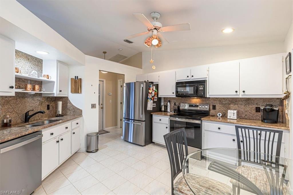 124 Versailles CIR, NAPLES