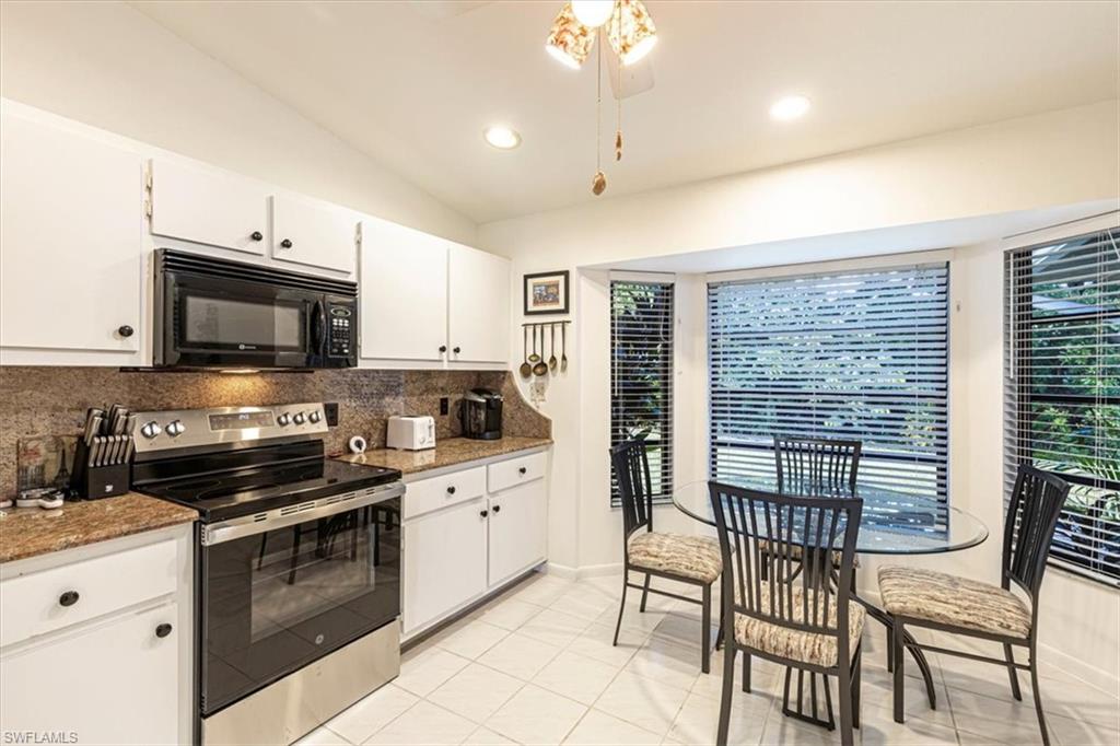 124 Versailles CIR, NAPLES