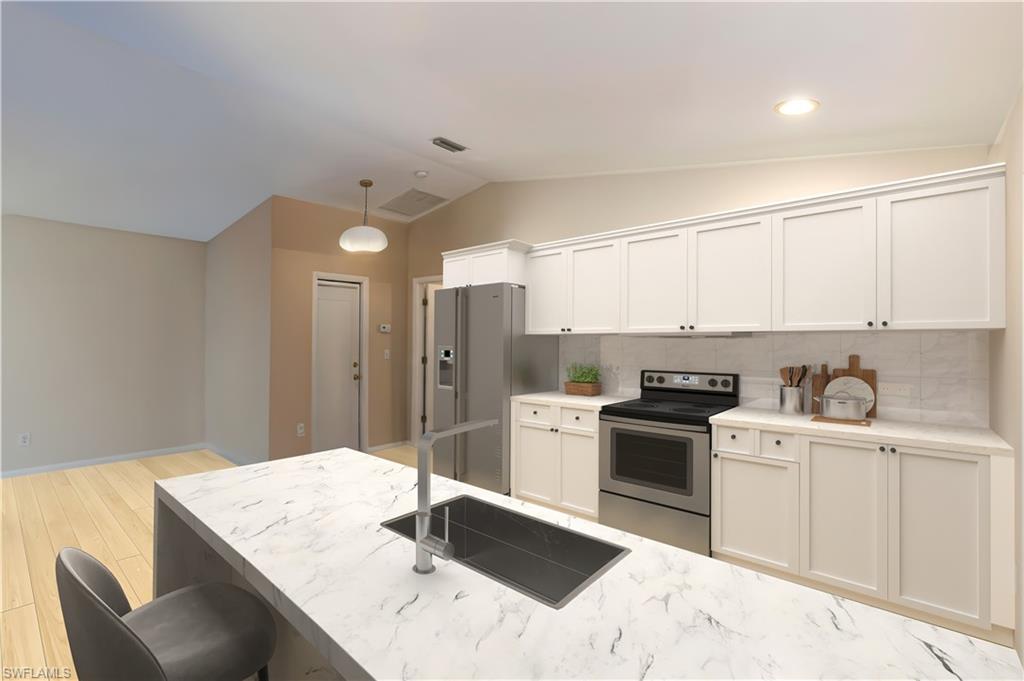 124 Versailles CIR, NAPLES