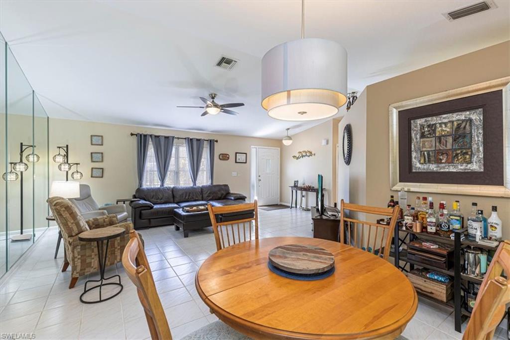 124 Versailles CIR, NAPLES