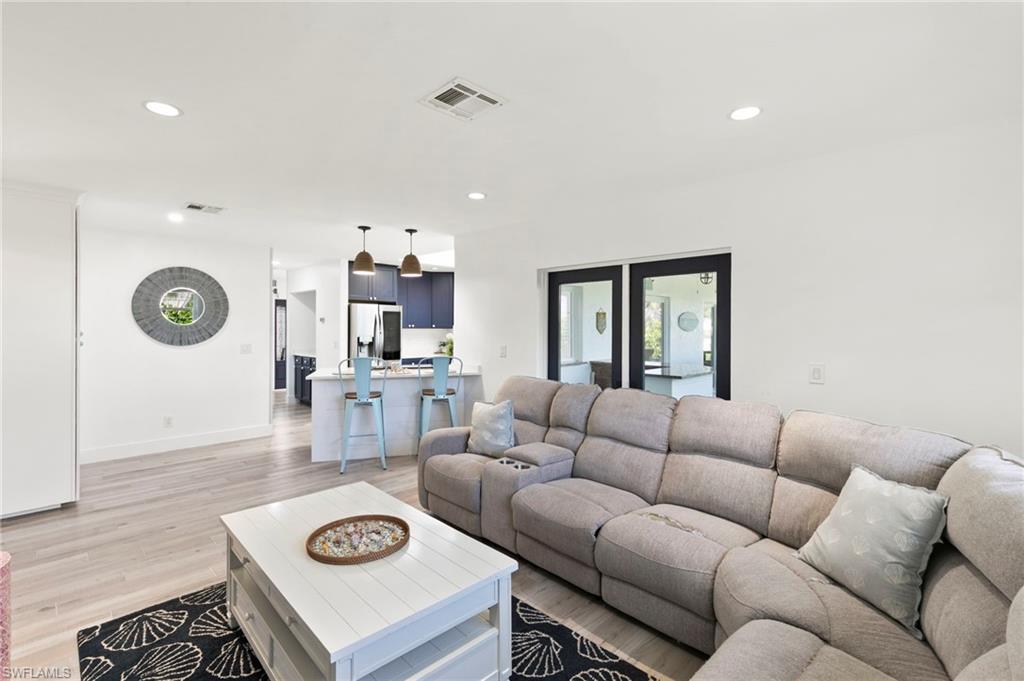 101 San Salvador ST