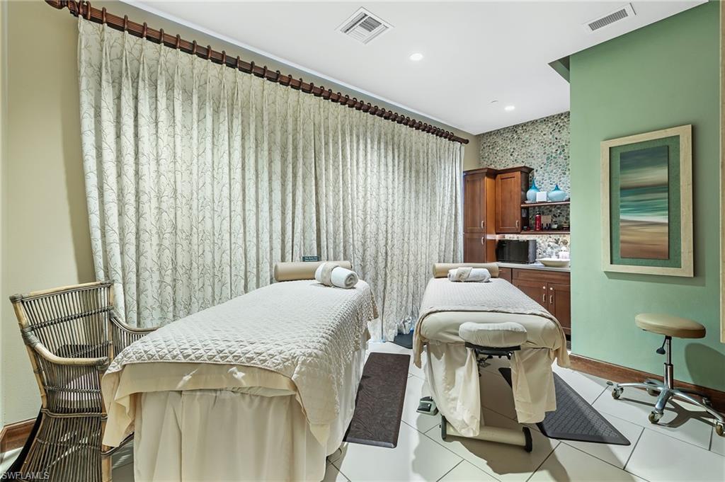 9450 Galliano TER, NAPLES