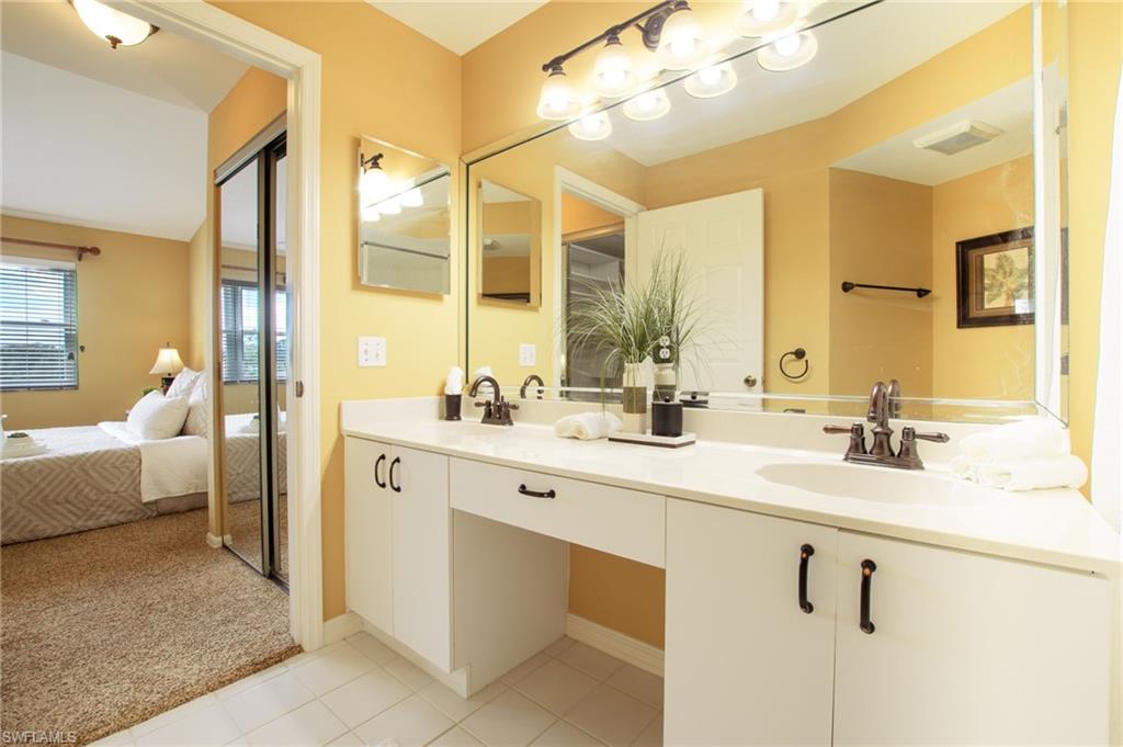 992 Woodshire LN # D301