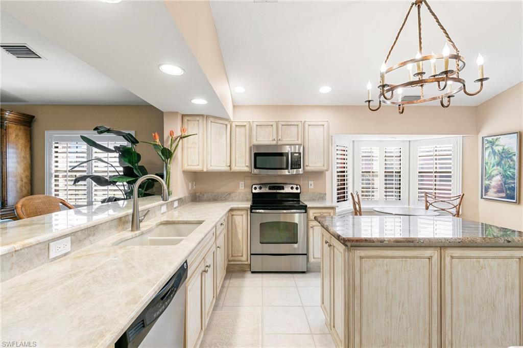 5785 Grande Reserve WAY # 904, NAPLES Unit: 904