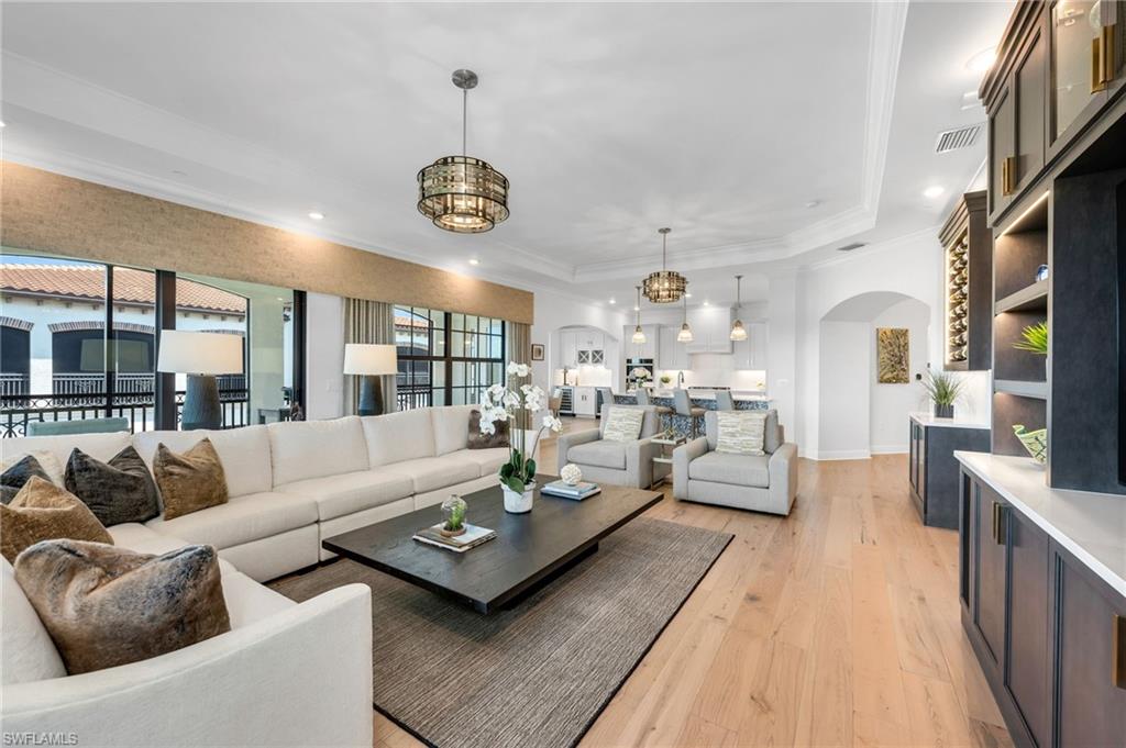 16355 Viansa WAY # 302, NAPLES Unit: 302