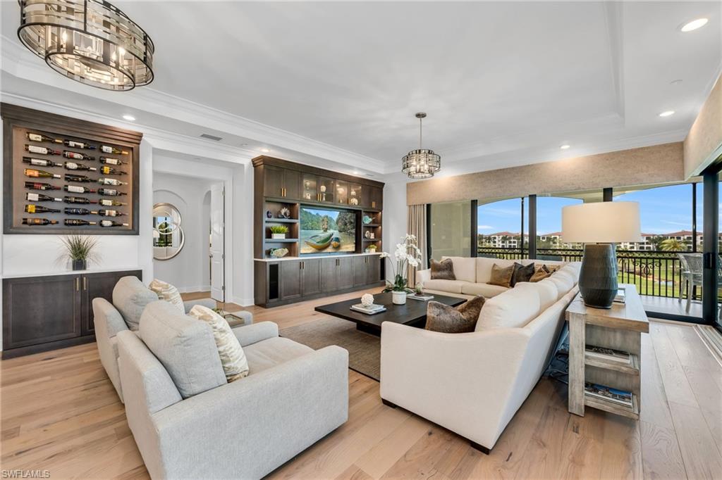 16355 Viansa WAY # 302, NAPLES Unit: 302