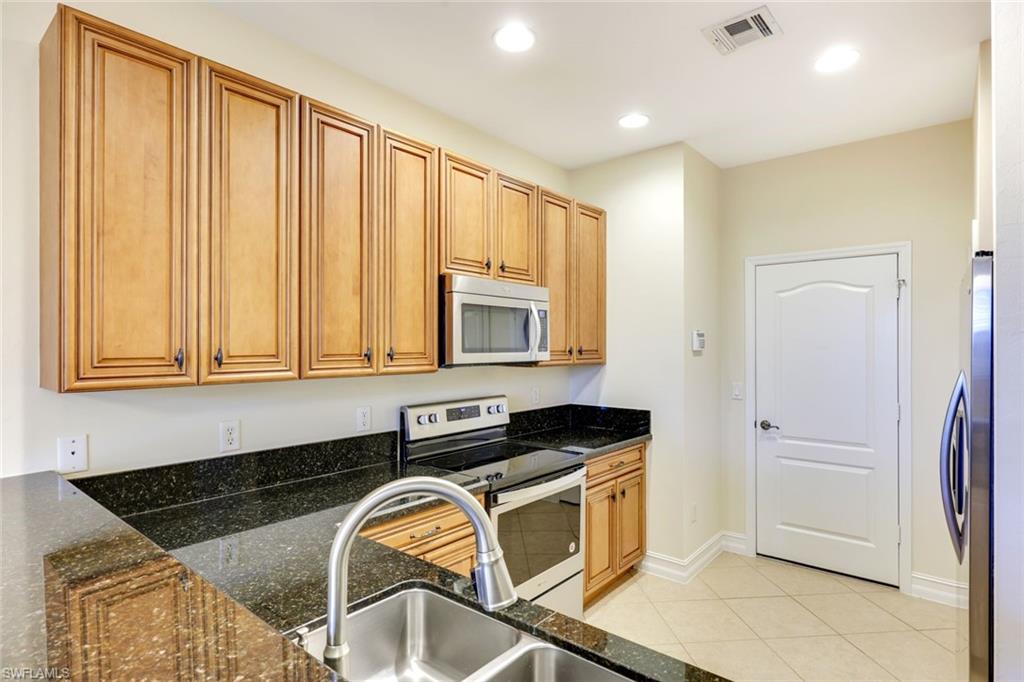 20720 Brassy Pine WAY # 29, ESTERO Unit: 29