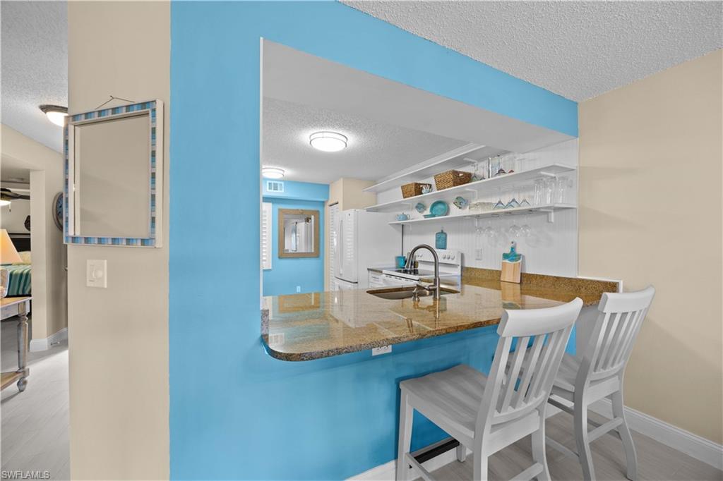 955 New Waterford DR # D104, NAPLES Unit: D104