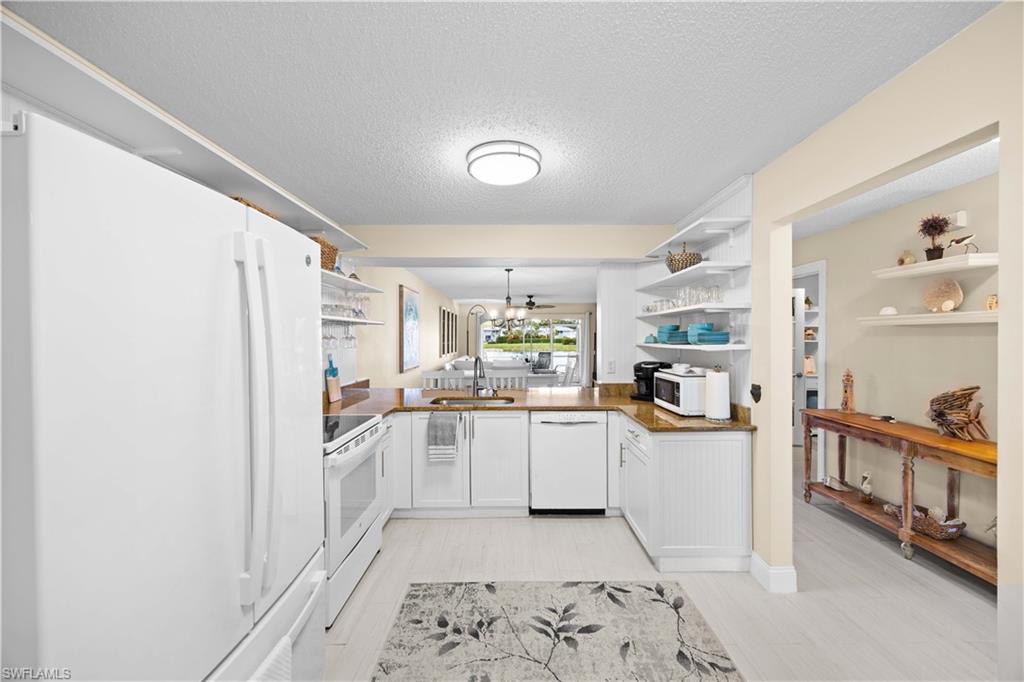 955 New Waterford DR # D104, NAPLES Unit: D104