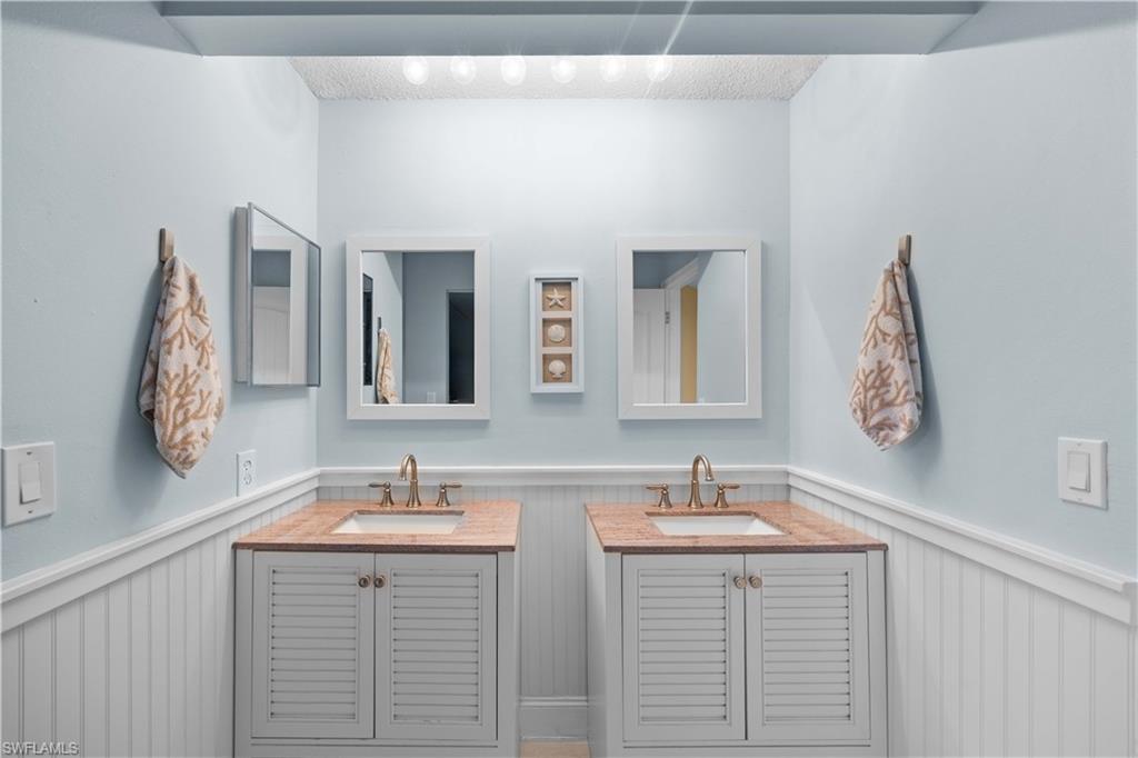 955 New Waterford DR # D104, NAPLES Unit: D104