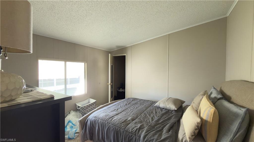 207 Riverwood RD, NAPLES