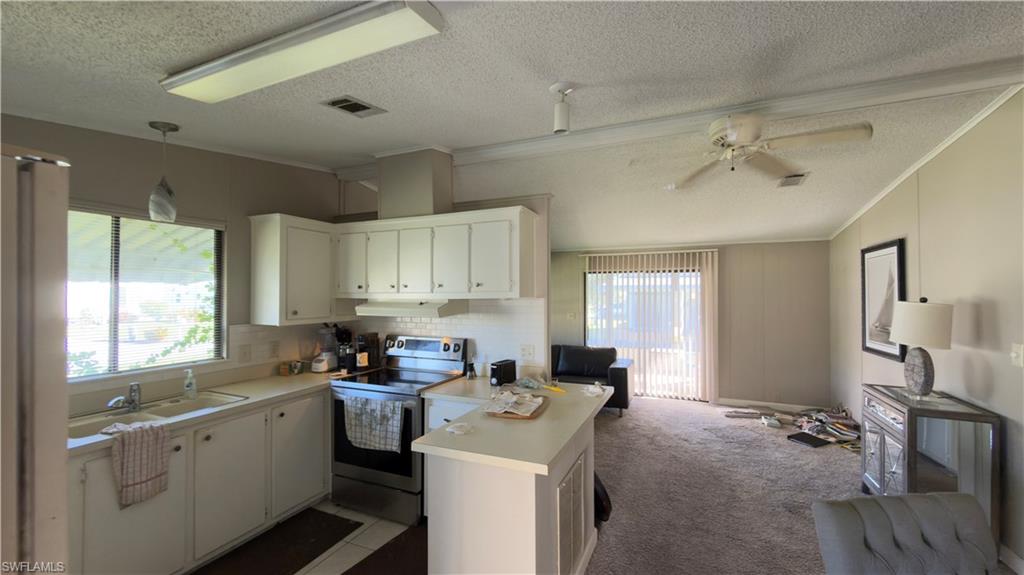 207 Riverwood RD, NAPLES