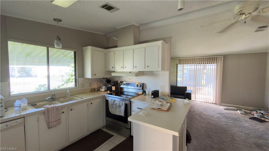 207 Riverwood RD, NAPLES