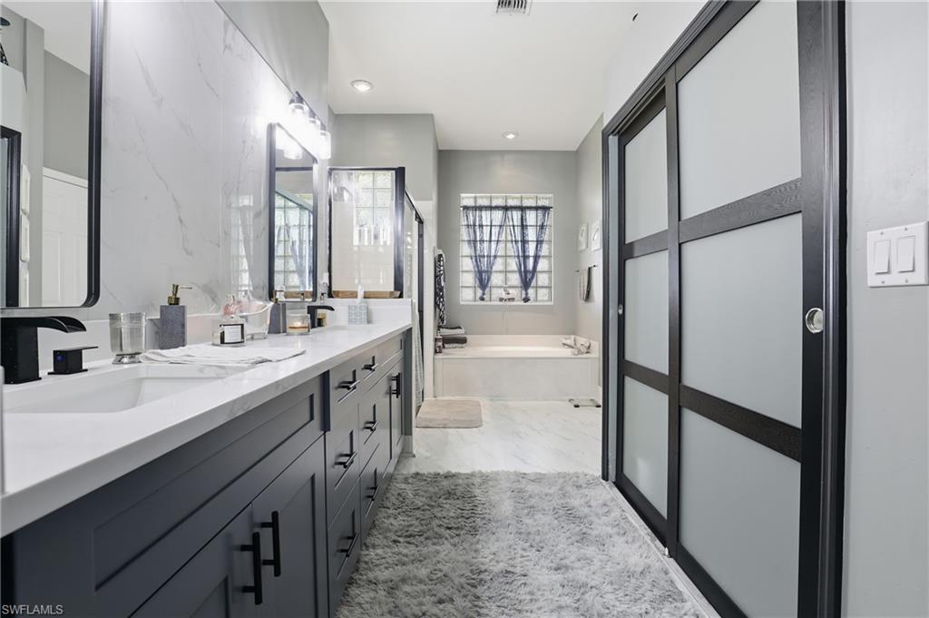 3236 Potomac CT, NAPLES