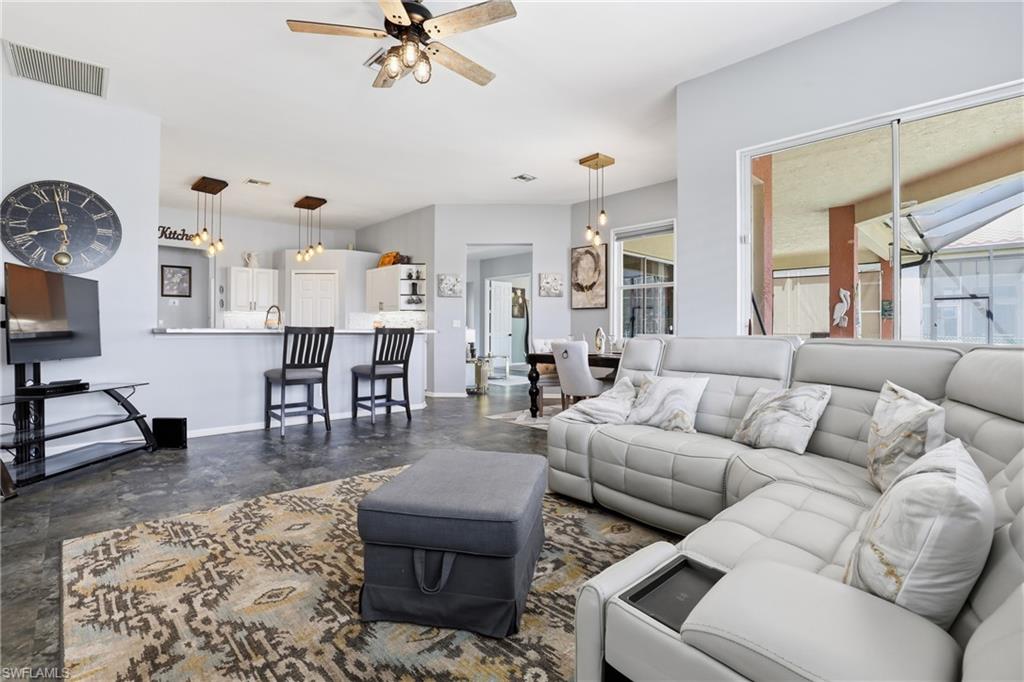 3236 Potomac CT, NAPLES