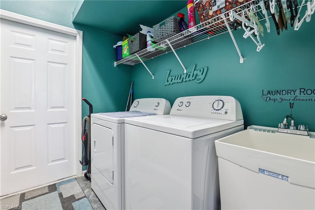 3236 Potomac CT, NAPLES