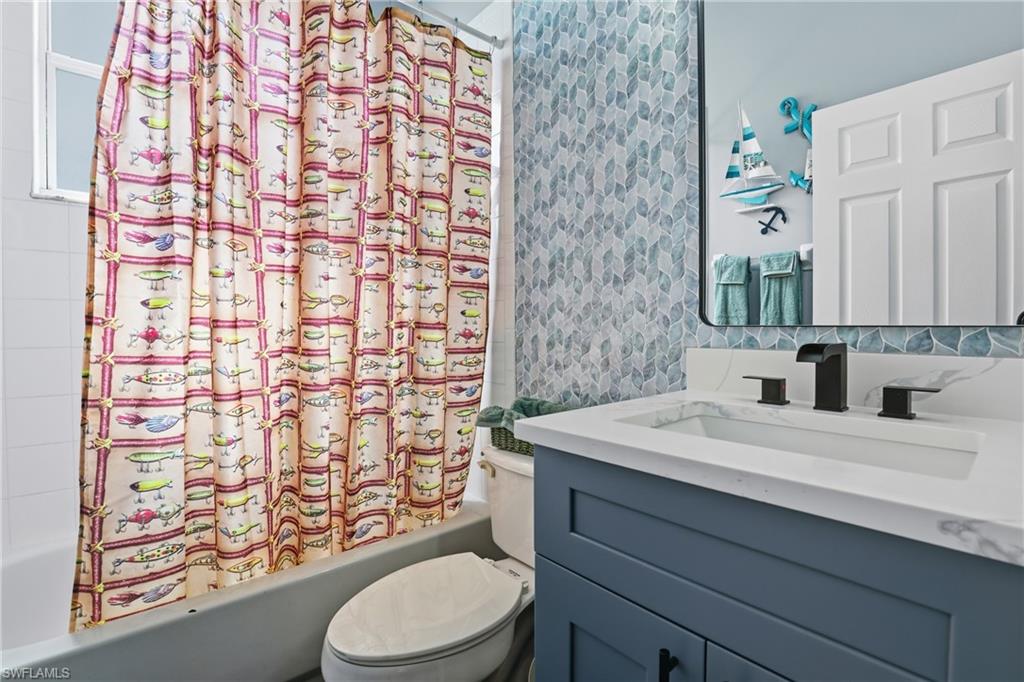 3236 Potomac CT, NAPLES