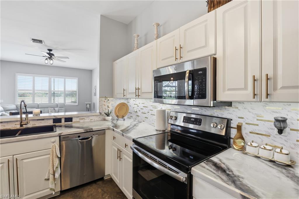 3236 Potomac CT, NAPLES